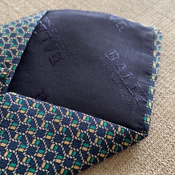 Bally (OS) - Picture 5 of 9